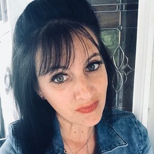 Meet your Posher, Elisha